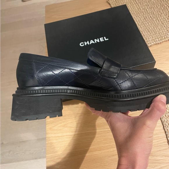 Chanel Navy Moccasin - Size 41 - Only worn once - Picture 8 of 9